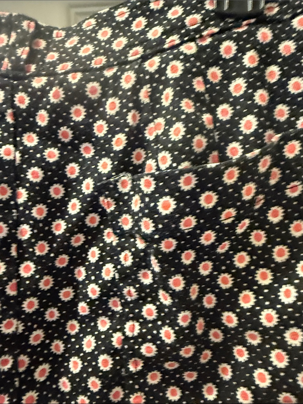 Mauve Black Daisy-Print High Waist Shorts size 29 LNC - Picture 5 of 7